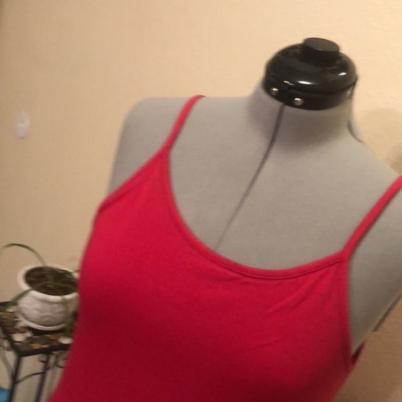 Red Caslon tank top has a spot xl shelf bra - Picture 2 of 9